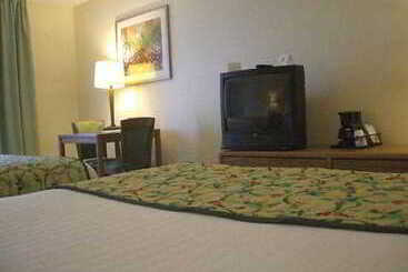 Отель Fairfield Inn & Suites By Marriott Terre Haute