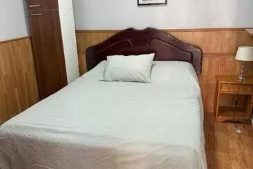 پانسیون Hostal Los Salares