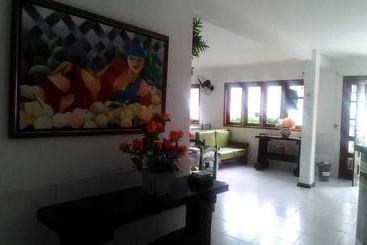 Отель Kalifornia