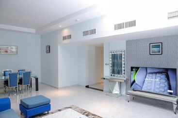 هتل آپارتمان Swan Towers