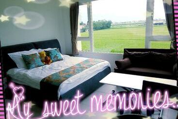 تختخواب و صبحانه Friend's House Bb