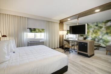 هتل Wyndham Garden Sacramento Airport Natomas