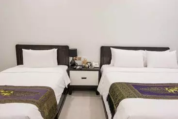 Retkeilymaja The Local Time Village