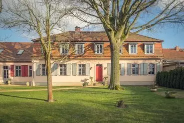 ツーリストアパートメント Grafschaft Kloster Zinna