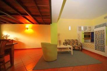 بنسيون Casa Das Três Aguias