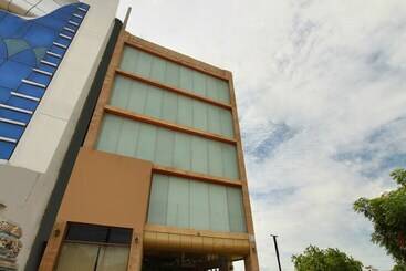 Hotell Shreenithi By Oyo Rooms