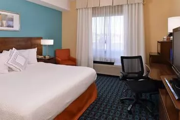 בית מלון כפרי Fairfield By Marriott