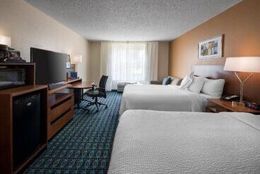 هتل Fairfield Inn By Marriott Loveland Fort Collins