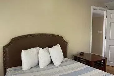 ホテル The Grand Beach Inn