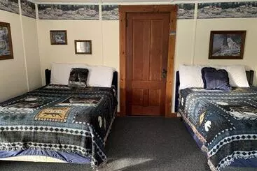 Carrollmotel And Cottages