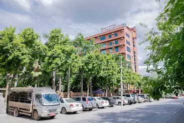 Hotel Eoutfitting Golden Country