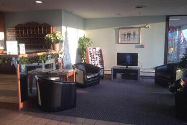 Отель Hampton House