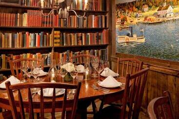 فندق The Griswold Inn