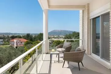 Turistihuoneistot Hilltop Luxury Villa