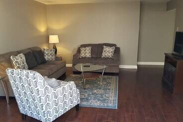 شقق خاصة سياحية Fully Renovated 1 Min. To Melrose Ave