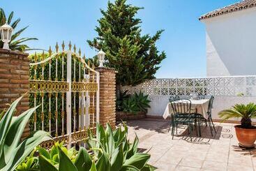 آپارتمان‌های توریست‌ها 107332   House In Mjas