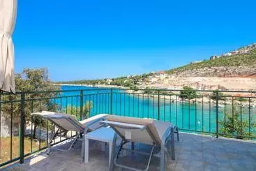 Apartments Roko With Sea View 1273