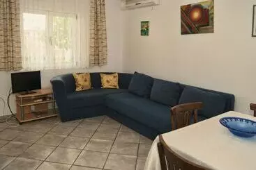 Apartments Zderic