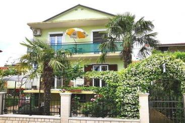 Tourist flats Apartments Grassi