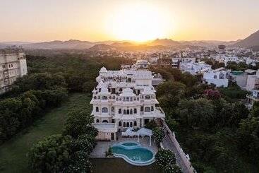 Hotelli Sterling Jaisinghgarh Udaipur