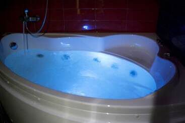 آپارتمان‌های توریست‌ها Apartments Megapolis On Koltsovskaya 30a