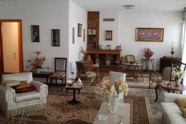 דירות לתיירים Spacious House