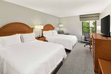 Отель Hampton Inn Atlanta Newnan