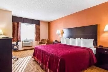 هتل Quality Inn & Suites