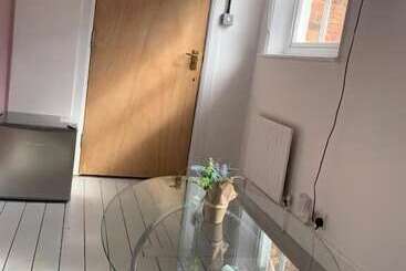 פנסיון Intown 60 Second Walk 2 Minster!