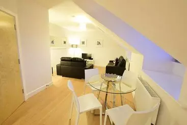 Apartamente turistice Roomspace Apartments  Kirk Court