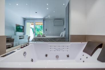 Жильё для туристов Wellholidays 19 Studio Balnéo Et Terrasse Piscine