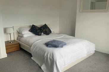 ツーリストアパートメント Charming Terrace