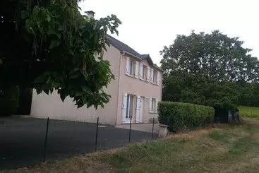 کلبه Gite La Tribu D Asato Proche Zoo De Beauval