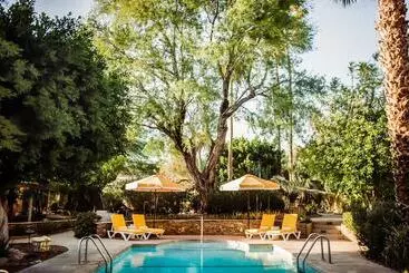 هتل The Good House  Hot Spring Hideaway