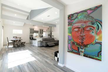 بيت ريفى Spacious House On Melrose W Private Backyard Gym