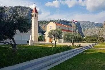 Tourist flats Apartment Ela