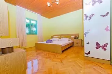 Apartamentos turísticos Apartments Mladenka