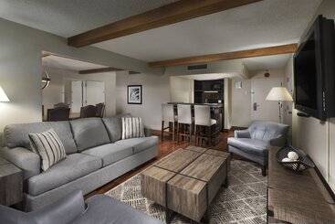 בית מלון כפרי Doubletree By Hilton Manhattan, Ks