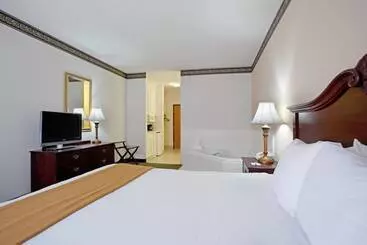 בית מלון כפרי Moncks Corner Inn