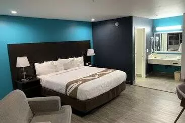 هتل Quality Inn Near Hollywood Walk Of Fame