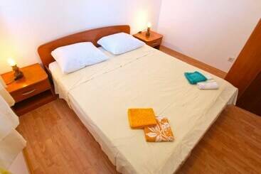 ツーリストアパートメント Apartment 990