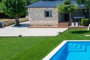 Apartamenty turystyczne Domenica Villa