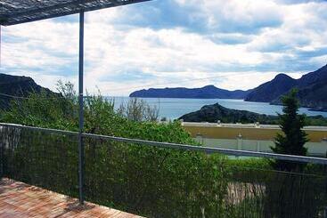 هتل Camping Naturista El Portús