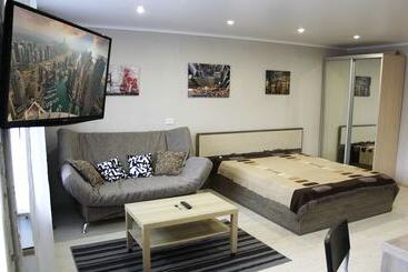 דירות לתיירים Dobrye Sutki Apartment On Krasnoarmeyska