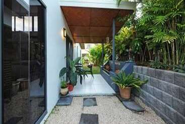 관광객 아파트 Hilltop Views