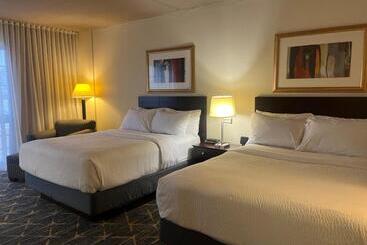Holiday Inn Hotel & Suites Springfield, An Ihg