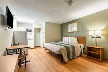 Otel Hometowne Studios By Red Roof Atlanta Ne – Norcross South