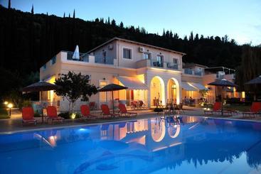 ホテル Apartments Avra