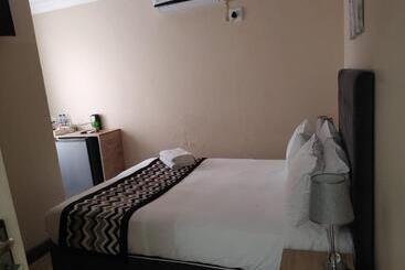 تختخواب و صبحانه Prime