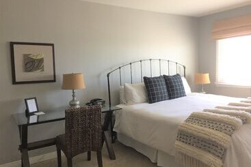 בית מלון כפרי Inn At Playa Del Rey